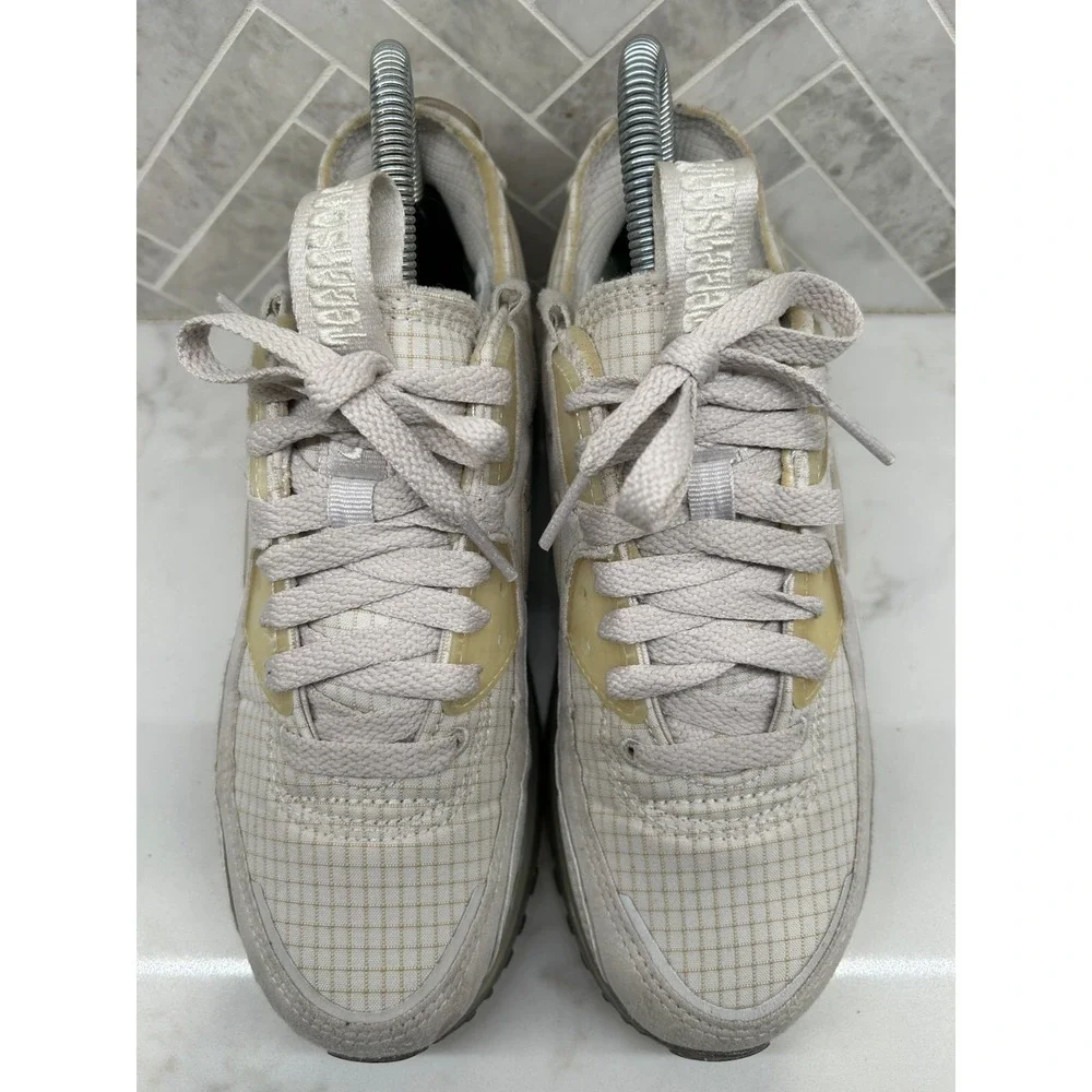 Nike Air Max 90 Terrascape Sneakers Women's Size 6 Light Bone Lace-Up DC9450-001
